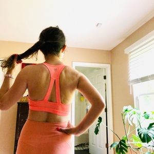 NWOT Forever 21 Crossback Sports Bra